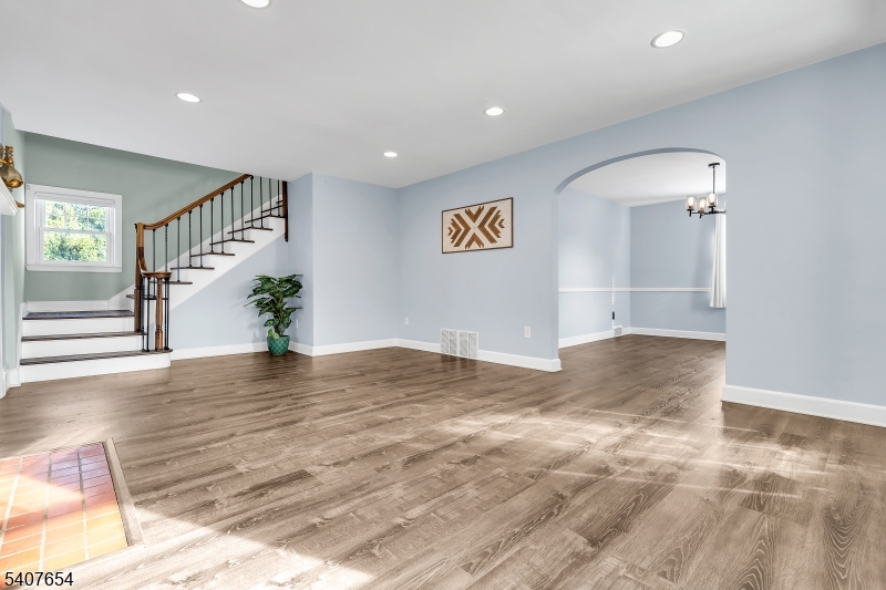 303 Ashland Road Middlesex, NJ 08846 - Photo 7 of 34