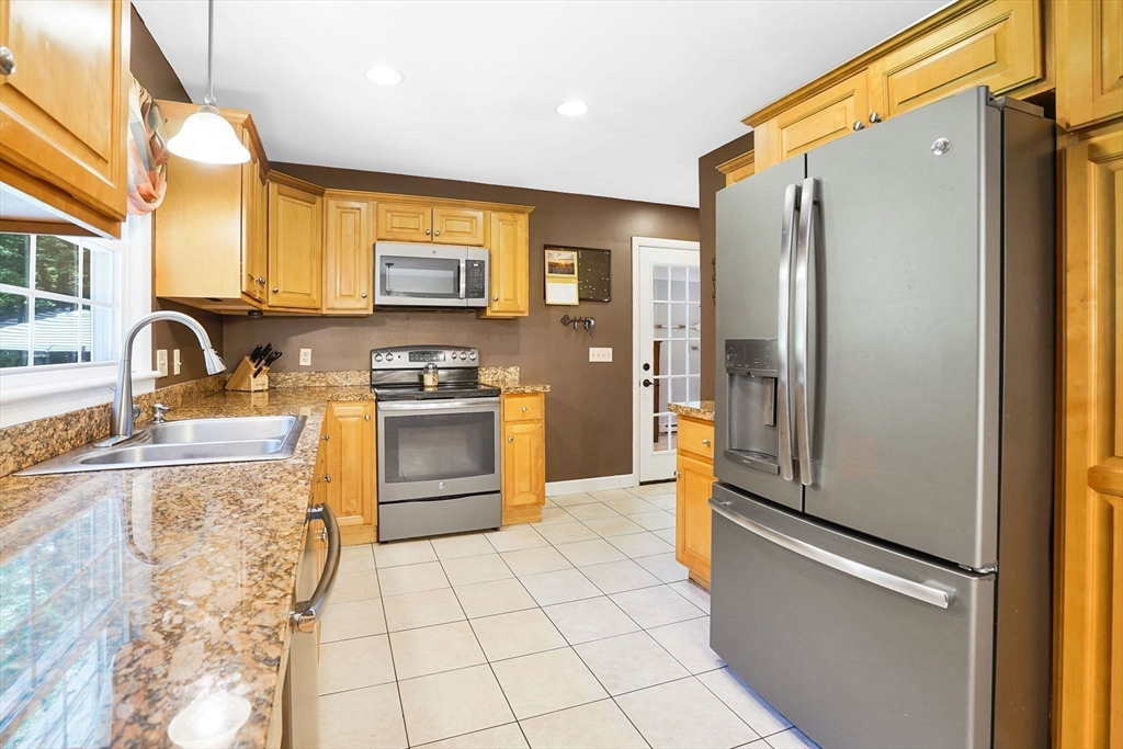 41 Brainard Road Wilbraham, MA 01095 - Photo 7 of 31 Gallery Image 7
