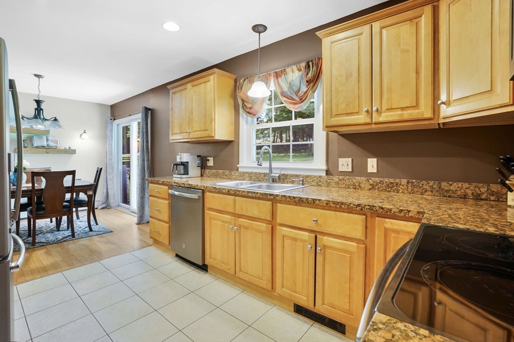 41 Brainard Road Wilbraham, MA 01095 - Photo 8 of 31 Gallery Image 8