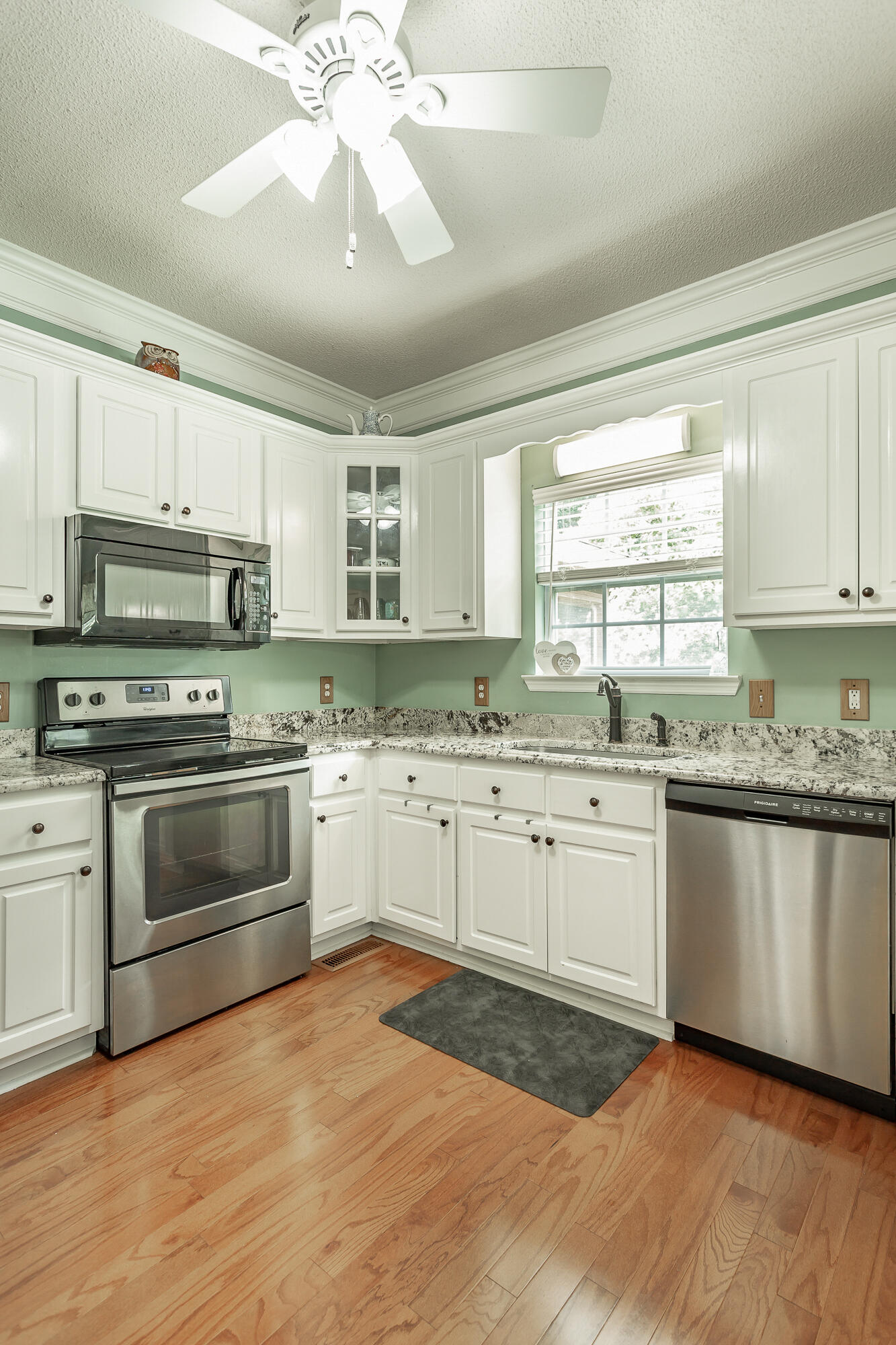 1 Hickory Ridge Trail Ringgold, GA 30736 - Photo 13 of 26 Kitchen