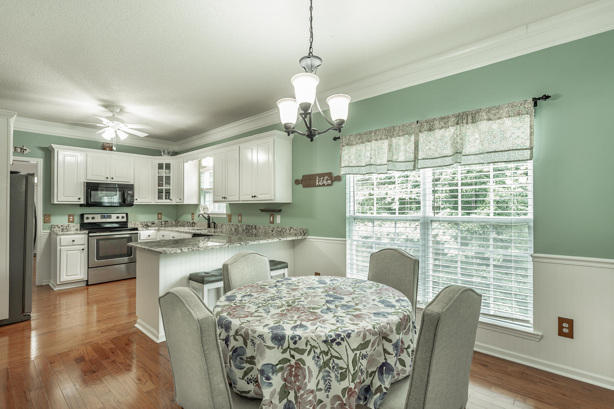 1 Hickory Ridge Trail Ringgold, GA 30736 - Photo 5 of 26 Eat in area