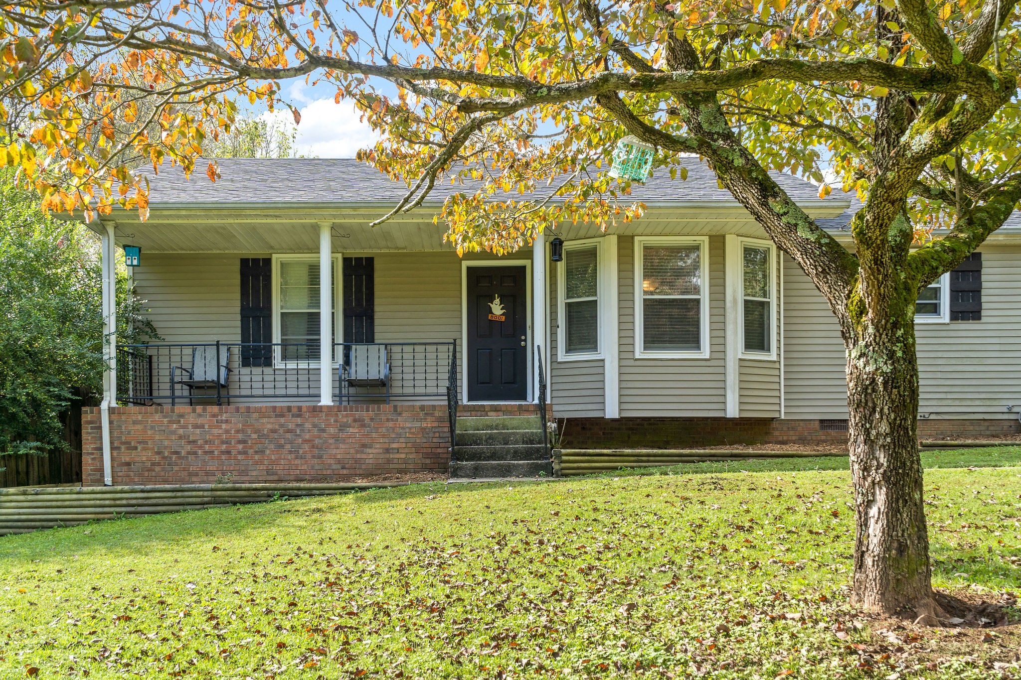 558 Wooten Road Clarksville, TN 37042 - Photo 1 of 35 Gallery Image 1