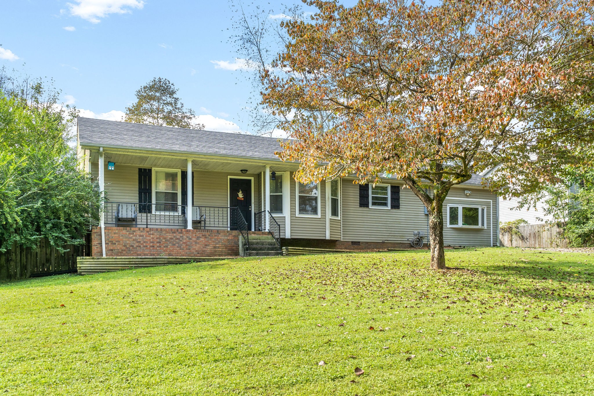 558 Wooten Road Clarksville, TN 37042 - Photo 2 of 35 Gallery Image 2