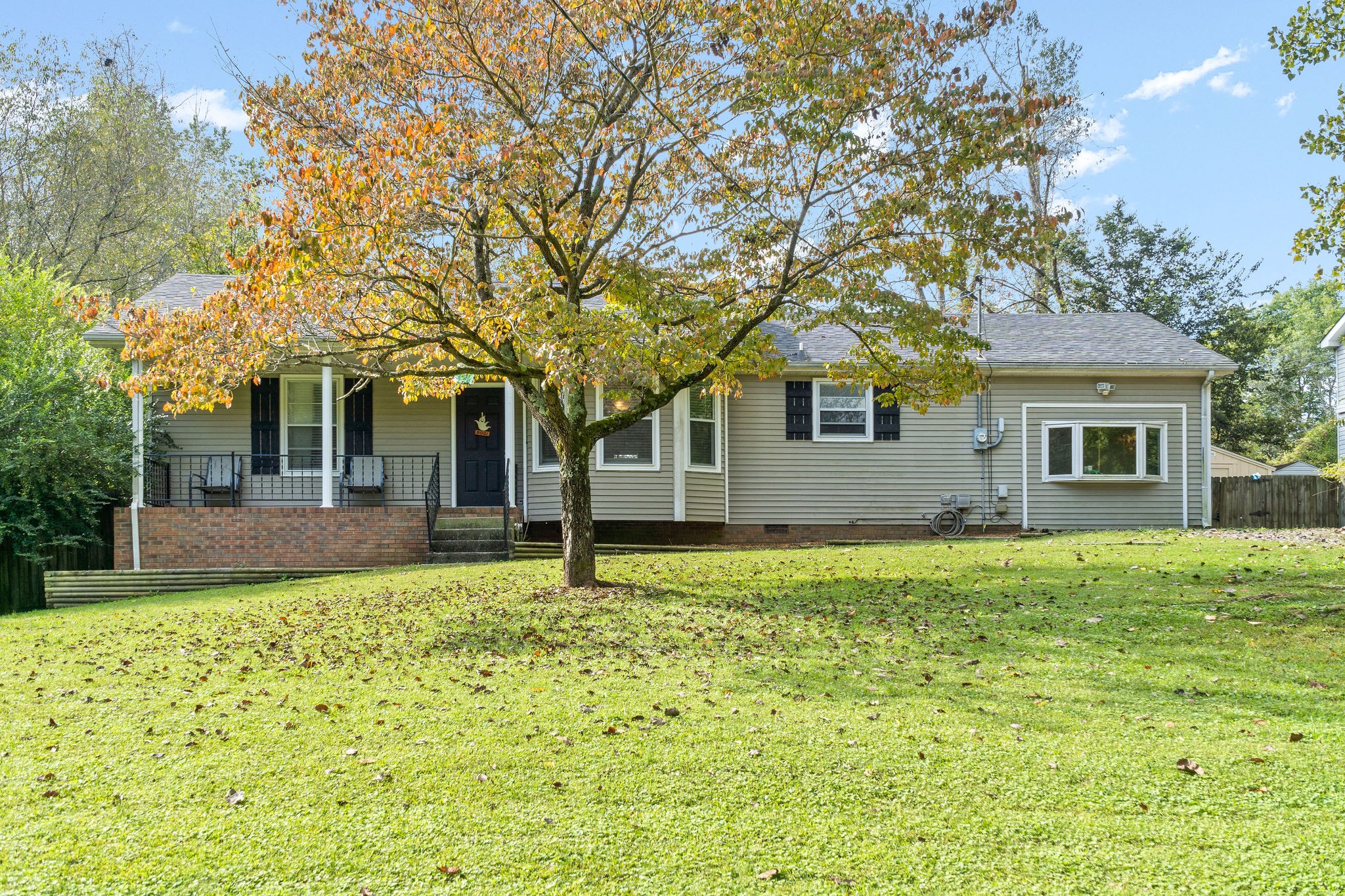 558 Wooten Road Clarksville, TN 37042 - Photo 3 of 35 Gallery Image 3