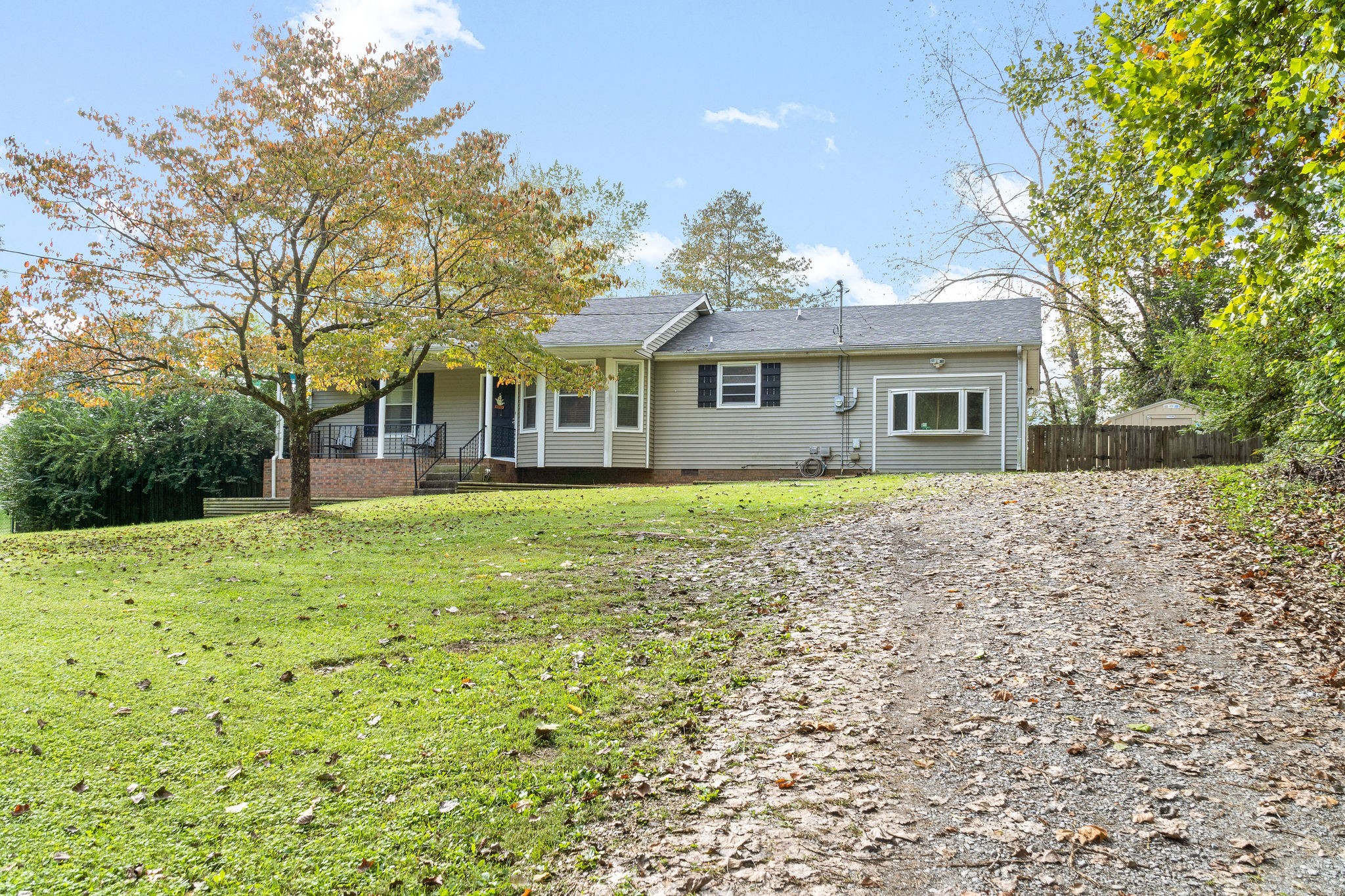 558 Wooten Road Clarksville, TN 37042 - Photo 4 of 35 Gallery Image 4