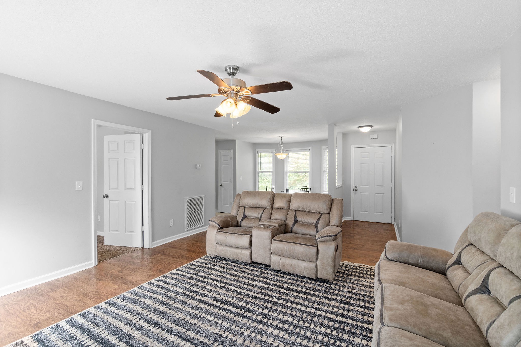 558 Wooten Road Clarksville, TN 37042 - Photo 8 of 35 Gallery Image 8