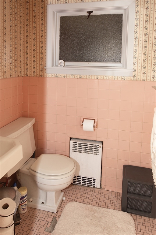 151 West Allen Ridge Road Springfield, MA 01118 - Photo 15 of 30 a bathroom with a toilet and a mirror