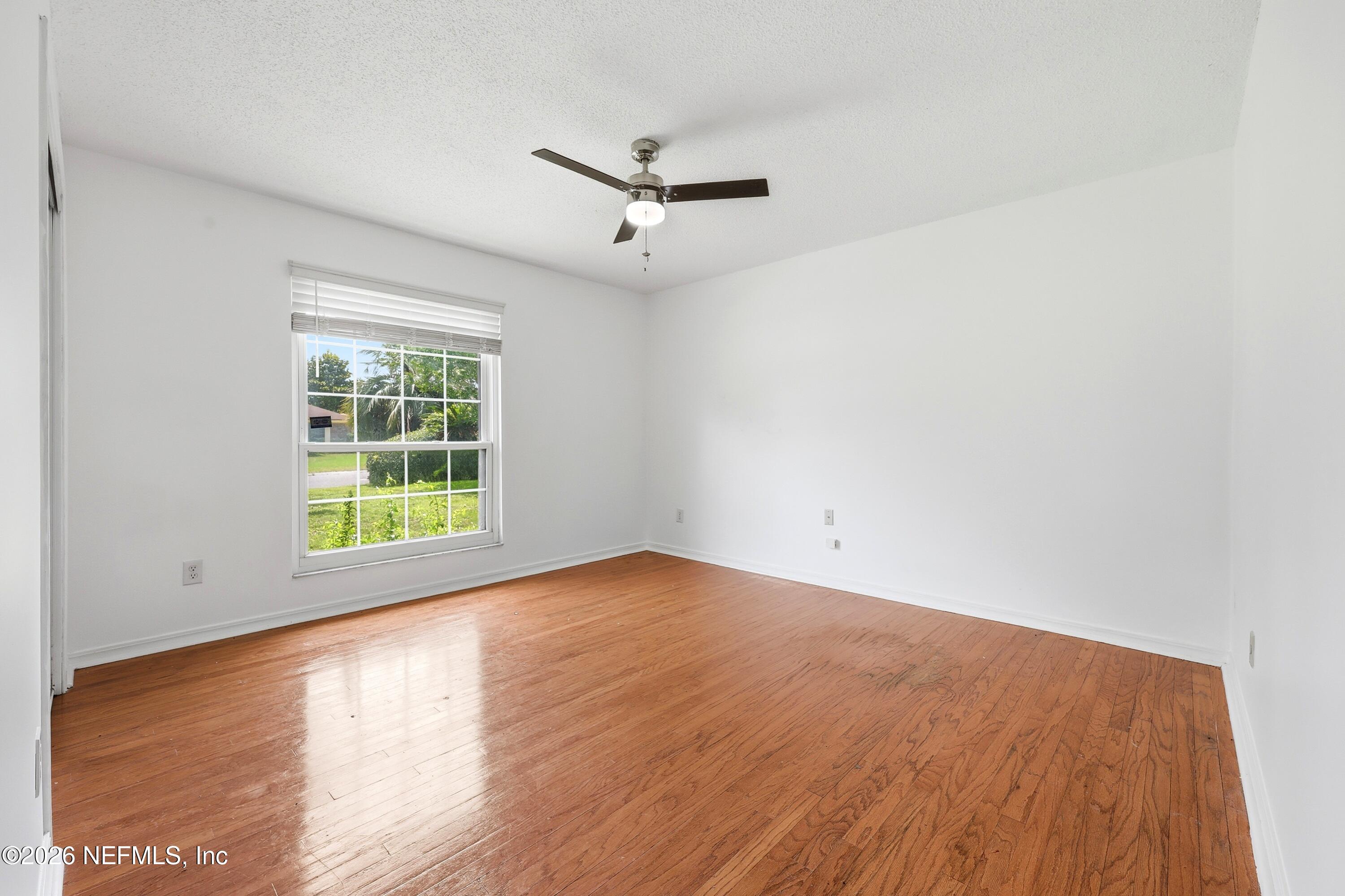 346 Foxridge Road Orange Park, FL 32065 - Photo 19 of 32 Third bedroom