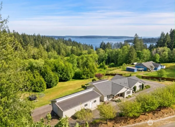 $699,000 | 171 East Rauschert Road, Grapeview, WA 98546