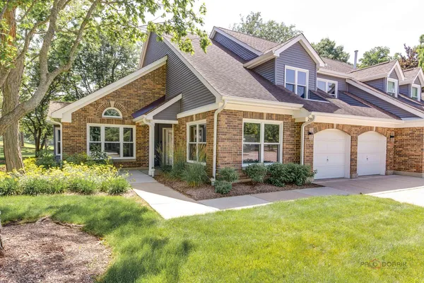 $585,000 | 287 Willow Parkway, Buffalo Grove, IL 60089