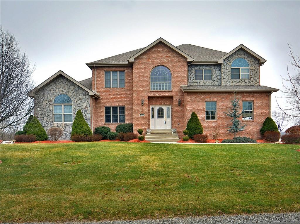 1009 Country Club Drive Jeannette, PA 15644 - Photo 1 of 25 Gallery Image 1