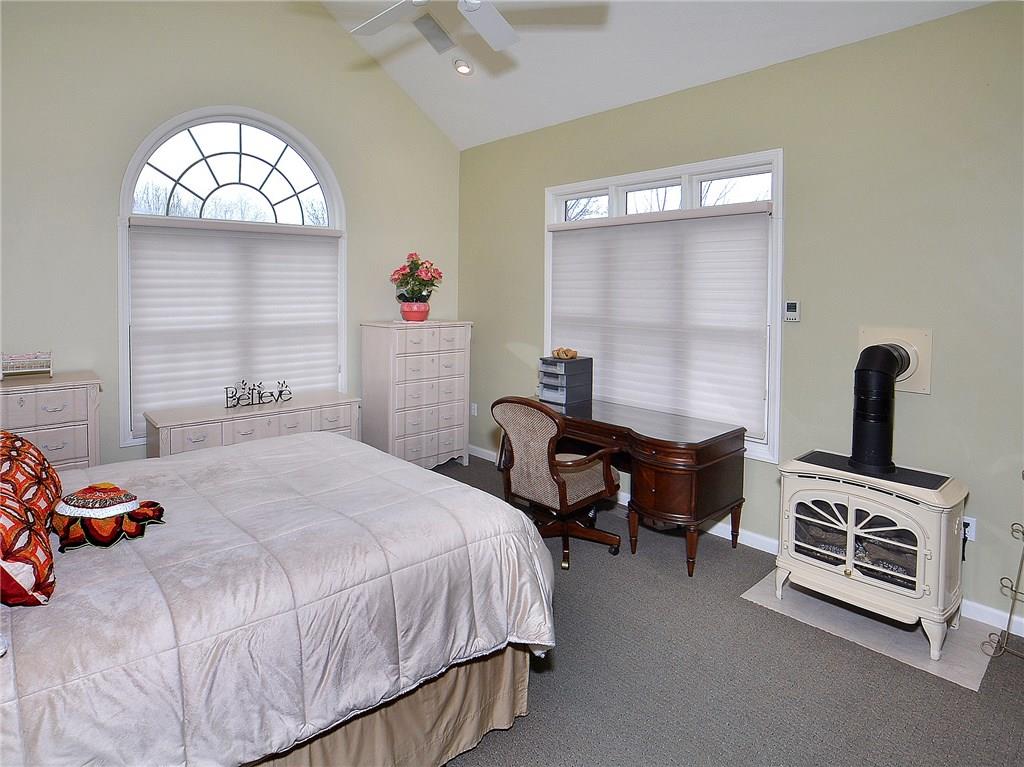 1009 Country Club Drive Jeannette, PA 15644 - Photo 15 of 25 Gallery Image 15
