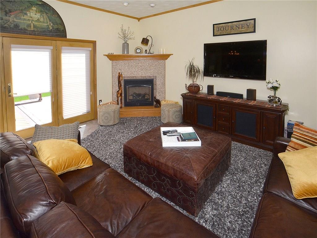 1009 Country Club Drive Jeannette, PA 15644 - Photo 7 of 25 Gallery Image 7