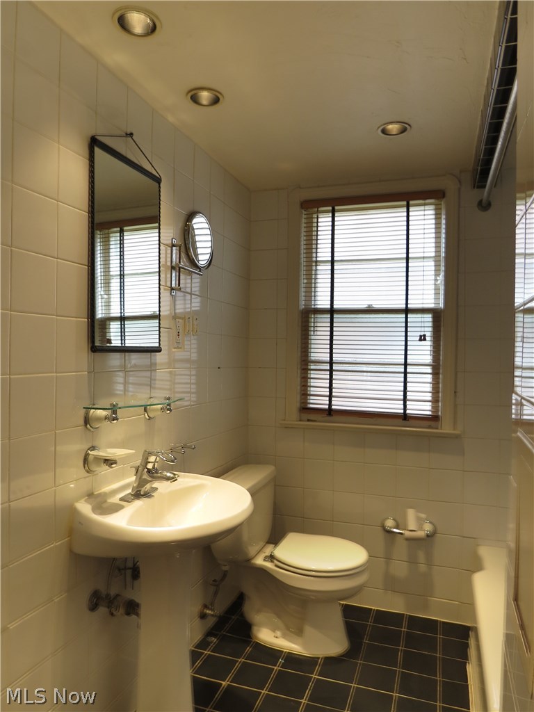 21342 Eaton Road Cleveland, OH 44126 - Photo 20 of 31 Gallery Image 20