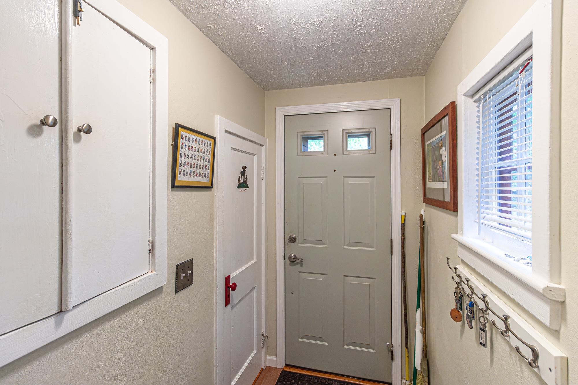 52 West Chandler Street Ely, MN 55731 - Photo 4 of 64