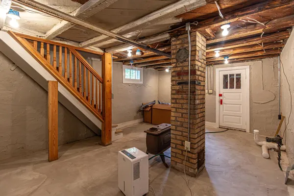 $249,000 | 52 West Chandler Street, Ely, MN 55731