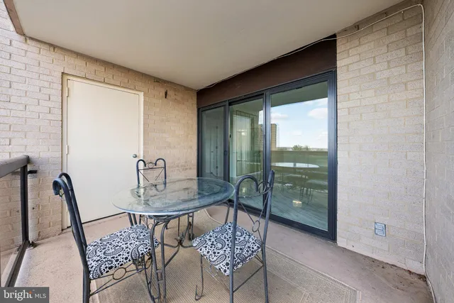 $2,750 | 307 Yoakum Parkway, Unit 519, Alexandria, VA 22304