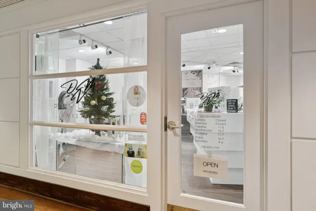 $2,750 | 307 Yoakum Parkway, Unit 519, Alexandria, VA 22304