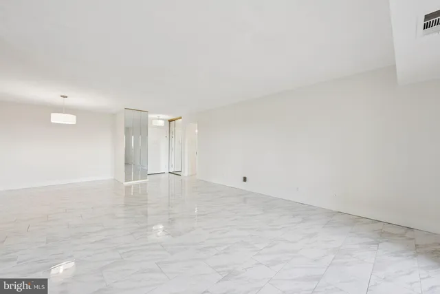 $2,750 | 307 Yoakum Parkway, Unit 519, Alexandria, VA 22304