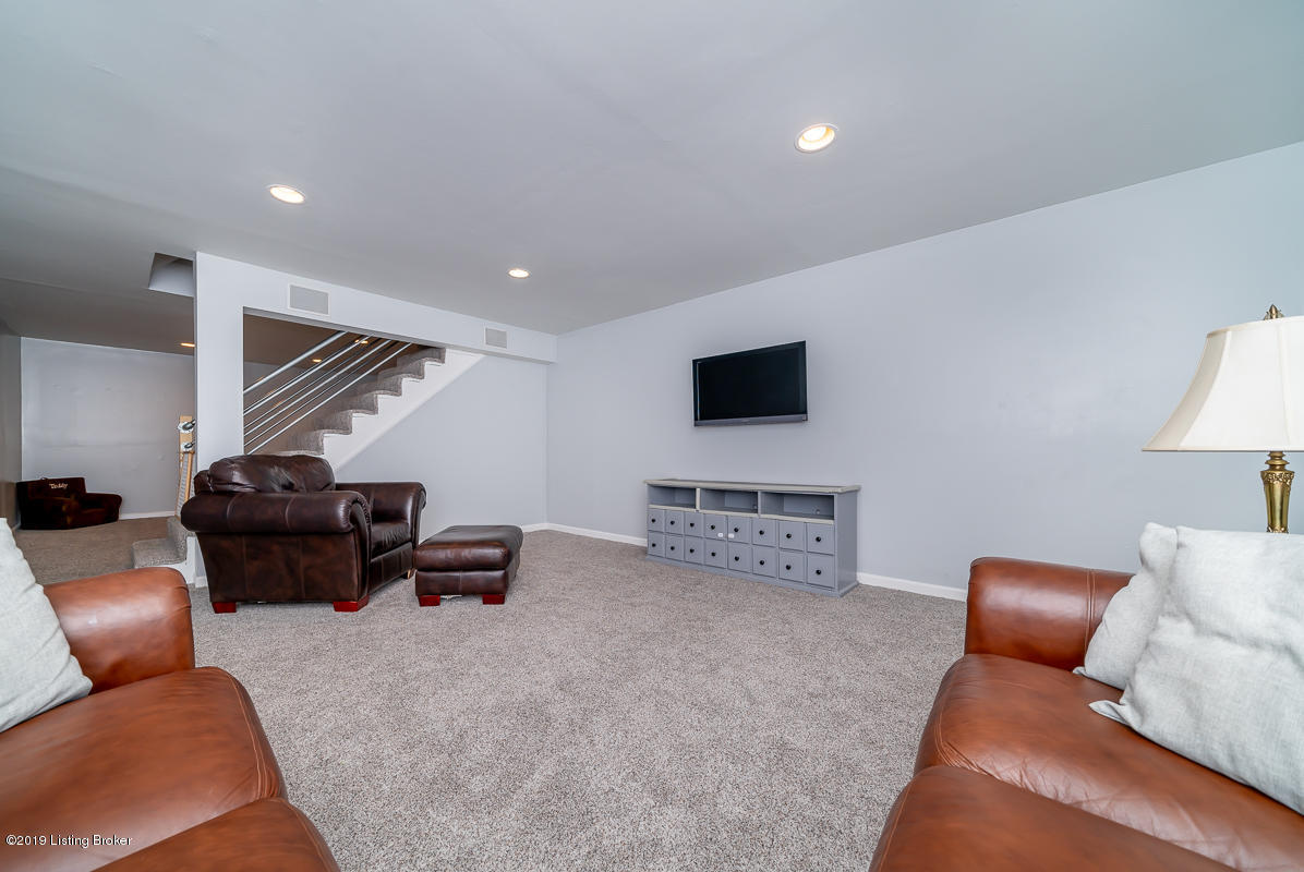 5704 Timber Ridge Drive Prospect, KY 40059 - Photo 35 of 43 5704 Timber Ridge Dr Prospect-61