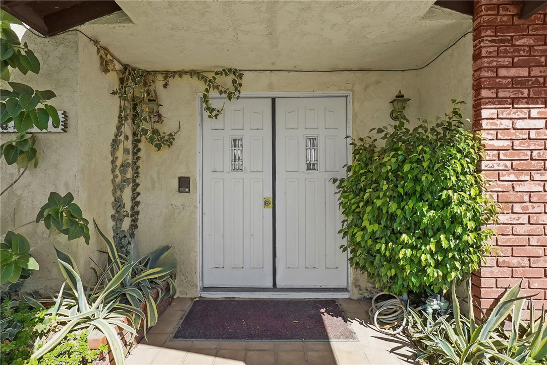 67260 Ovante Road Cathedral City, CA 92234 - Photo 3 of 32