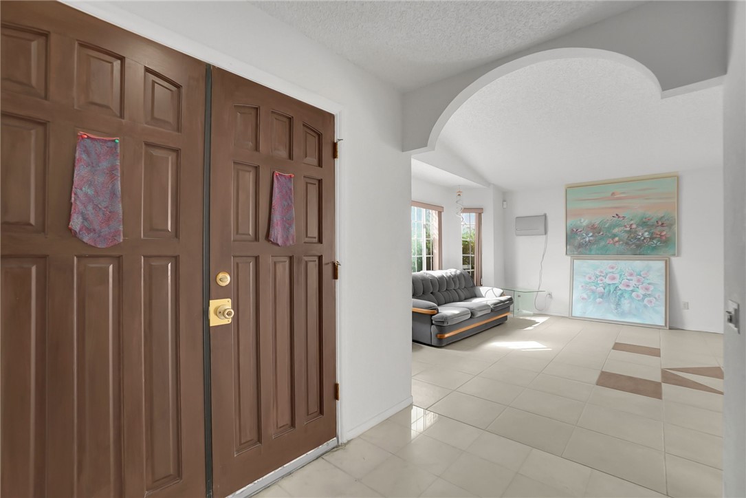 67260 Ovante Road Cathedral City, CA 92234 - Photo 4 of 32