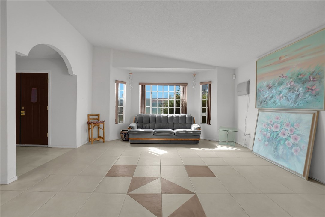 67260 Ovante Road Cathedral City, CA 92234 - Photo 7 of 32