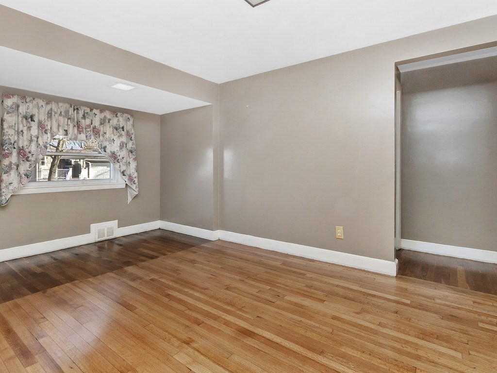 5 Pelham Road Waltham, MA 02453 - Photo 12 of 37 Gallery Image 12