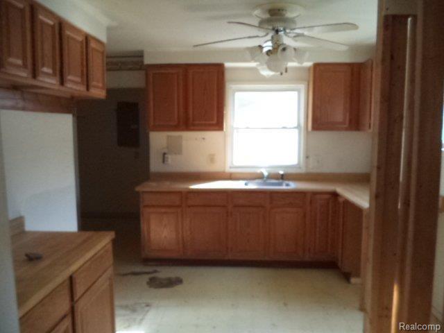 46069 Reed Street Belleville, MI 48111 - Photo 8 of 27 8-Kitchen.JPG