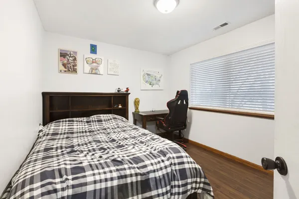 $425,000 | 75 Woodland Park Circle, Gilberts, IL 60136