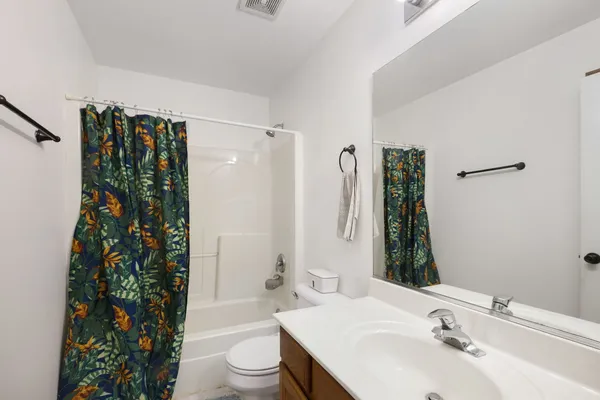 $425,000 | 75 Woodland Park Circle, Gilberts, IL 60136