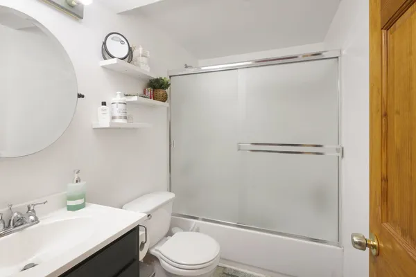 $425,000 | 75 Woodland Park Circle, Gilberts, IL 60136