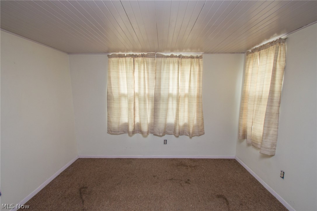 2384 Ashurst Road University Heights, OH 44118 - Photo 19 of 28 Up sun porch