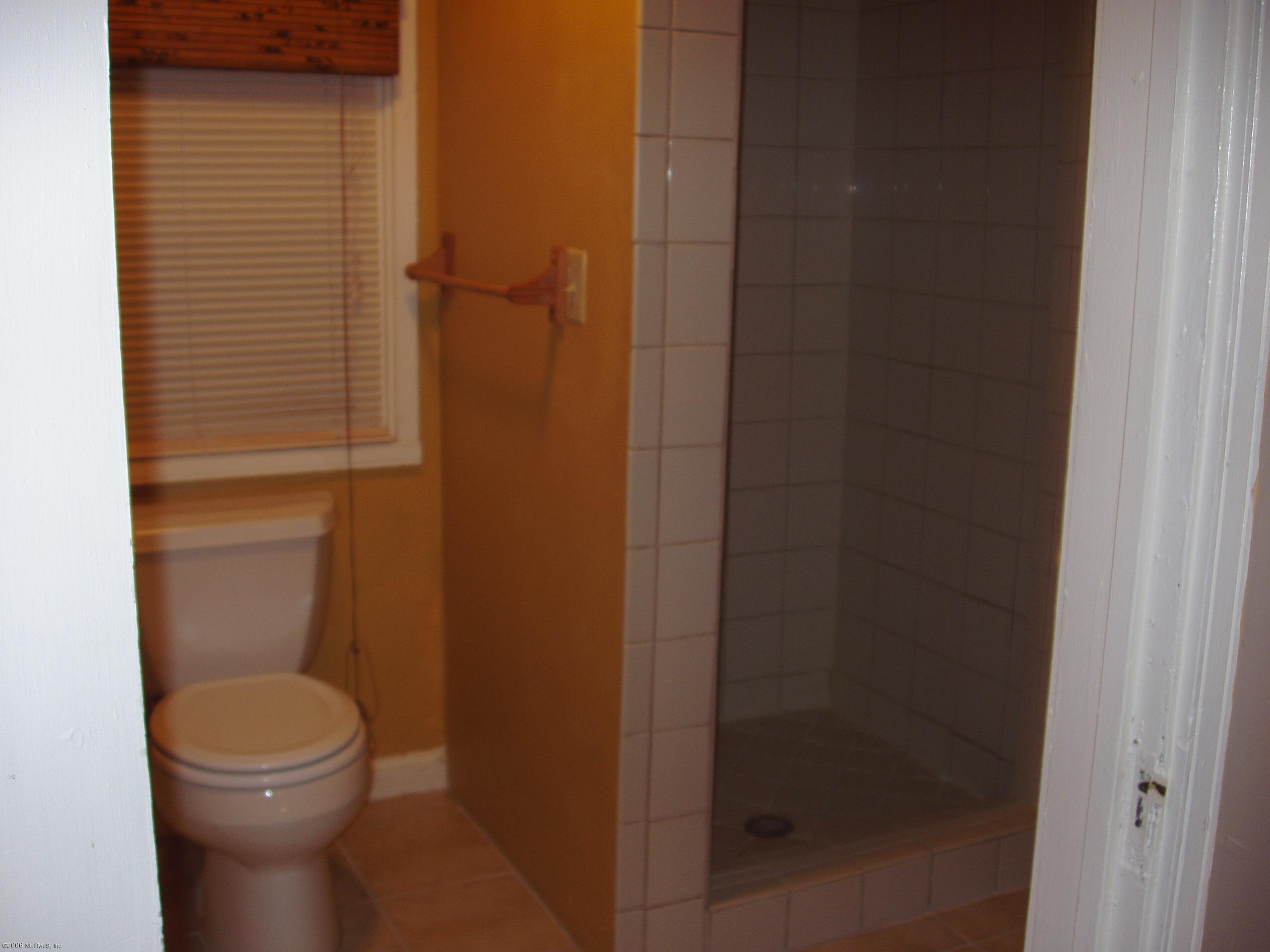 1839 Lilly Road East Jacksonville, FL 32207 - Photo 7 of 8 Bathroom 1