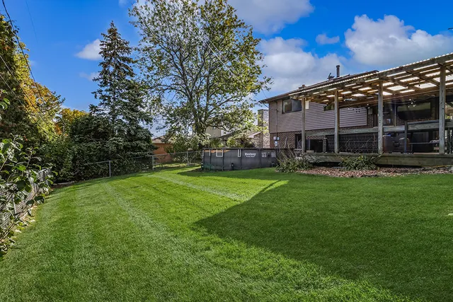 $450,000 | 417 Glenys Drive, Lemont, IL 60439