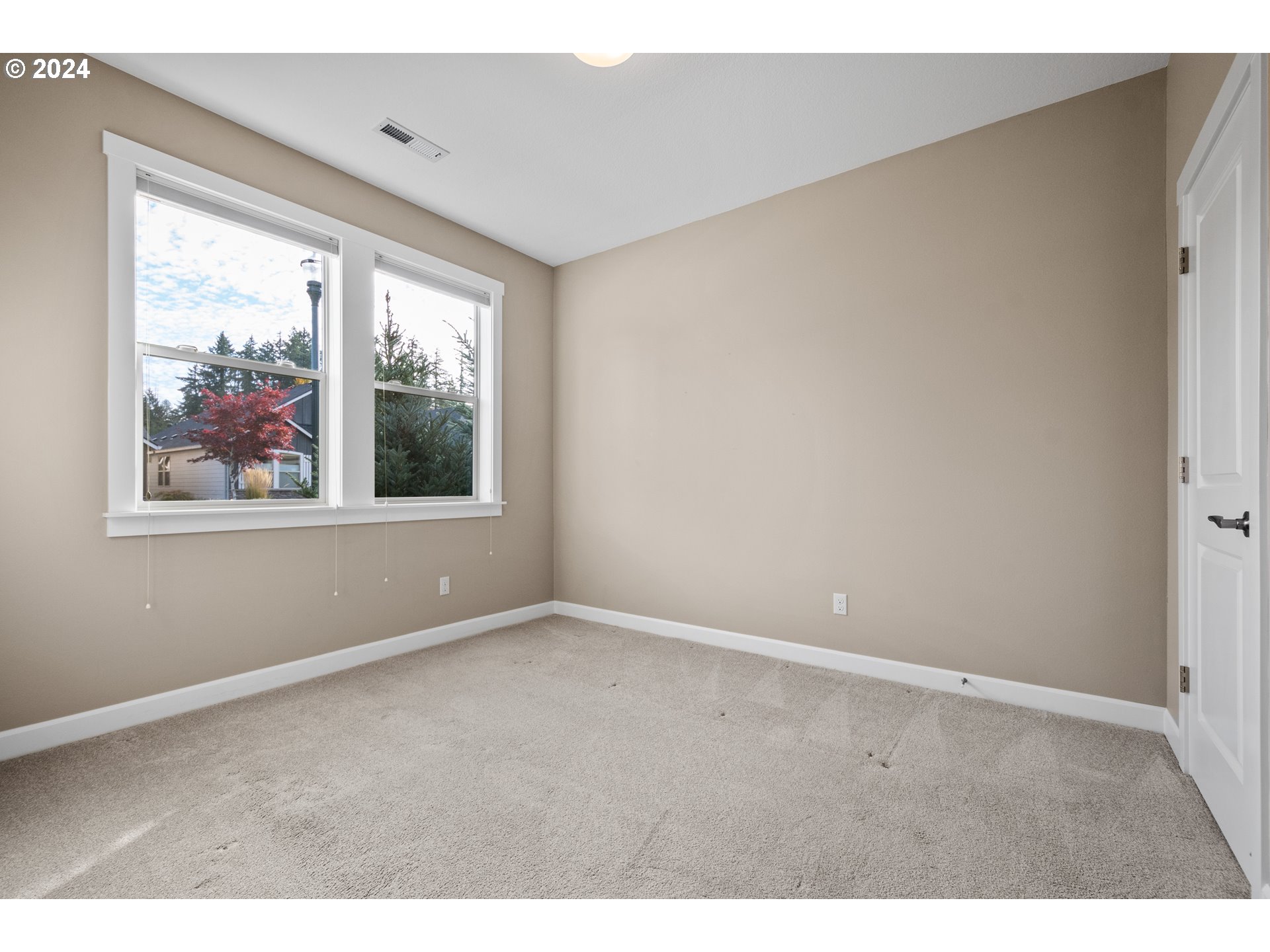 17632 Northeast 17th Avenue Ridgefield, WA 98642 - Photo 19 of 30 a view of an empty room with a window