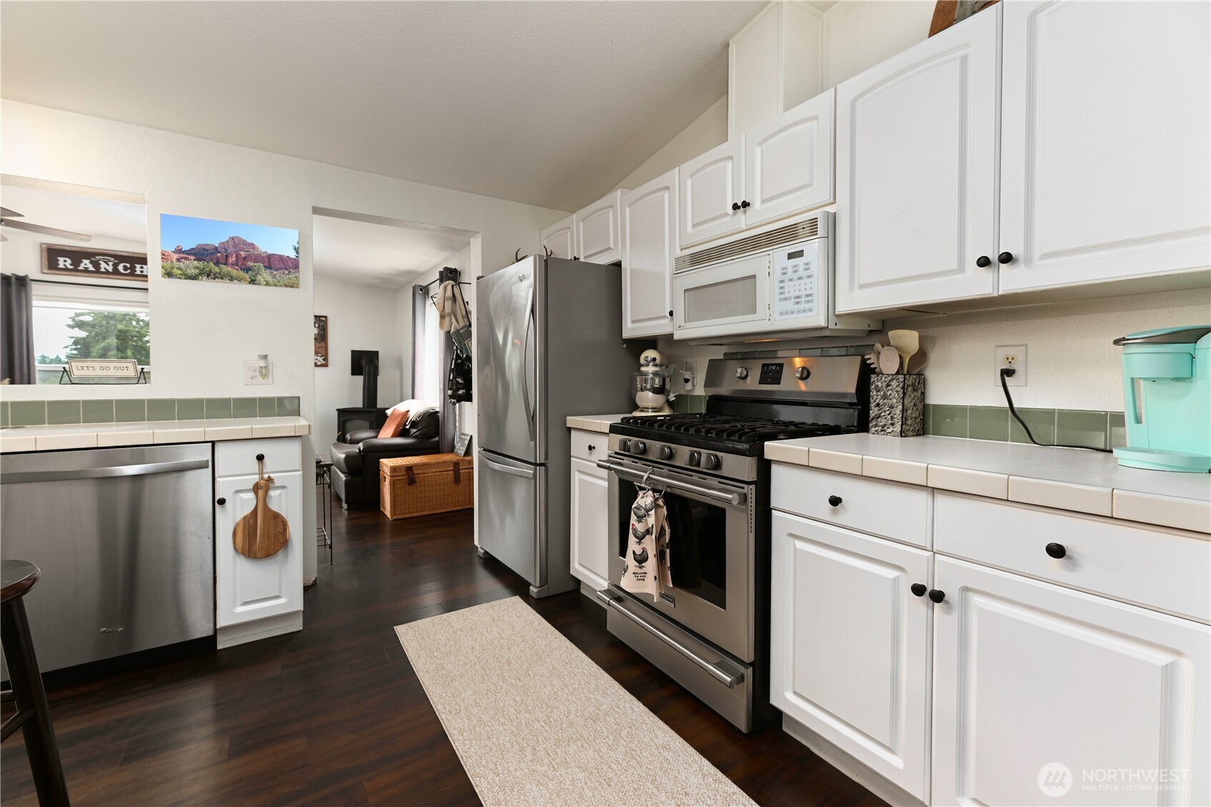 264 West Ihler Road Camano Island, WA 98282 - Photo 11 of 36 Gallery Image 11