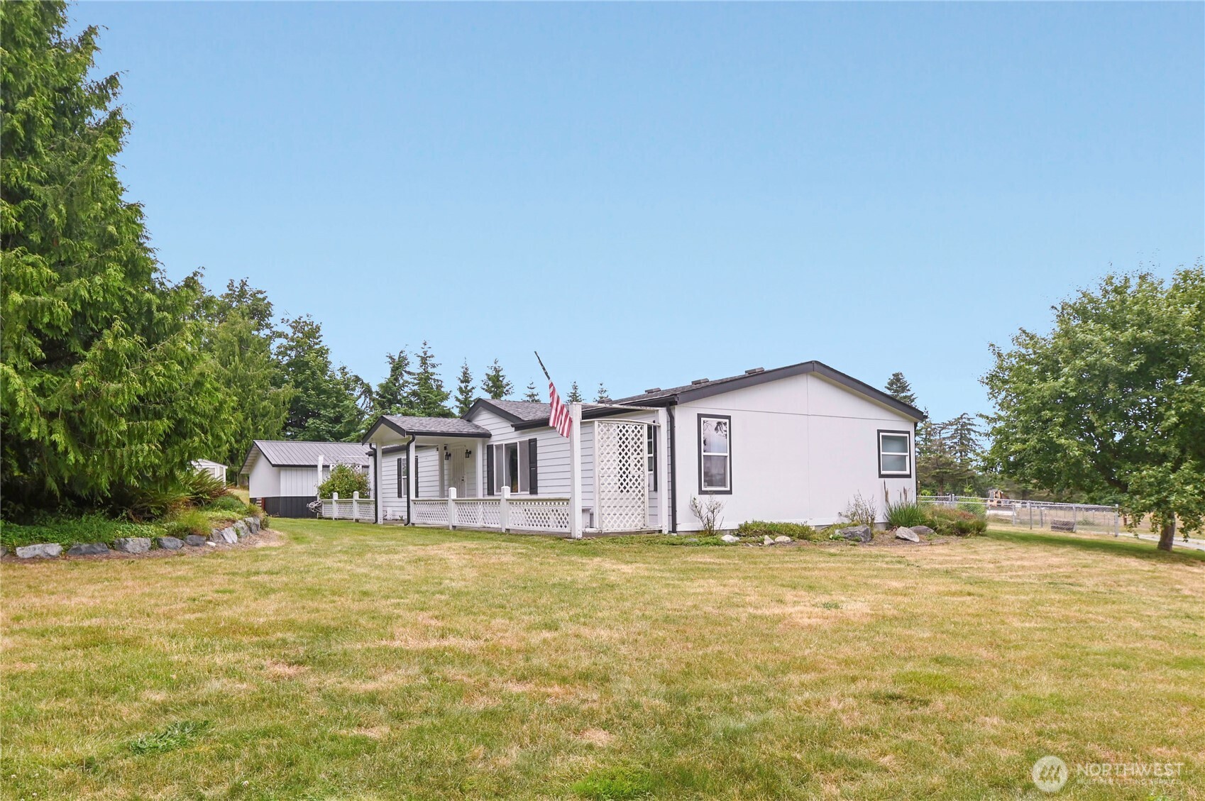 264 West Ihler Road Camano Island, WA 98282 - Photo 4 of 36 Gallery Image 4