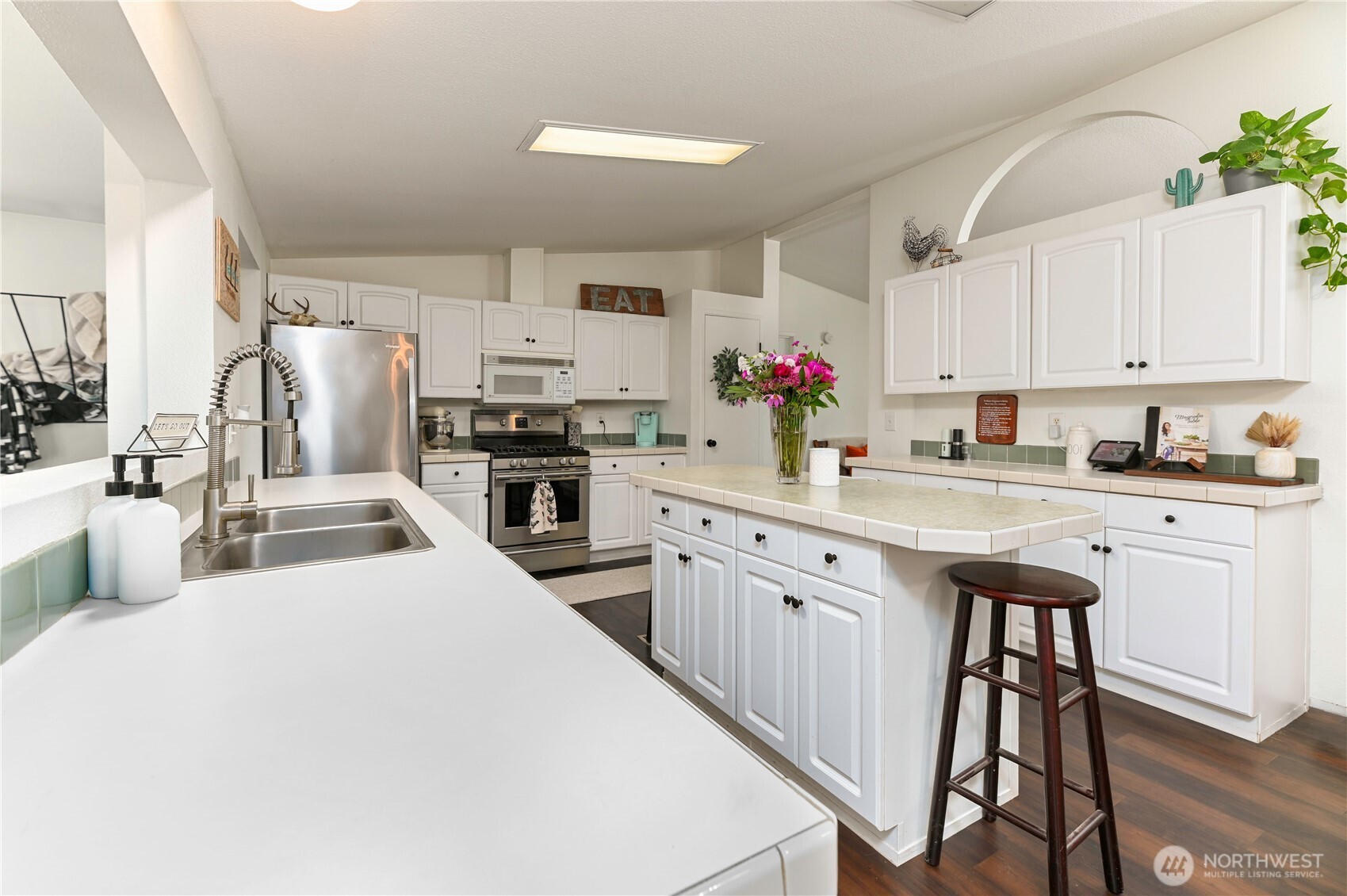 264 West Ihler Road Camano Island, WA 98282 - Photo 8 of 36 Gallery Image 8