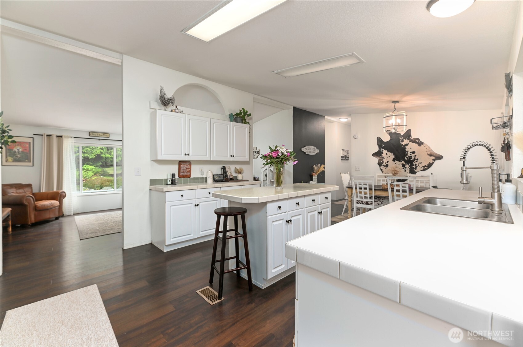 264 West Ihler Road Camano Island, WA 98282 - Photo 9 of 36 Gallery Image 9