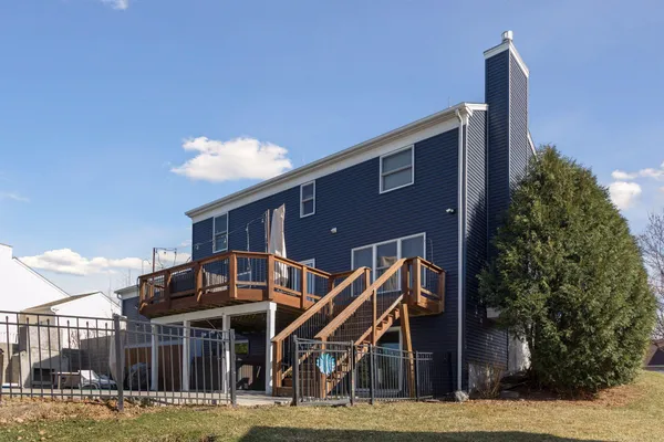 $550,000 | 2423 Pond Avenue East, Maplewood, MN 55119