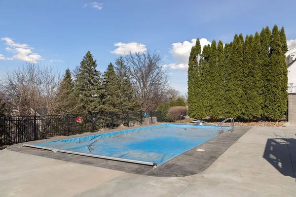 $550,000 | 2423 Pond Avenue East, Maplewood, MN 55119