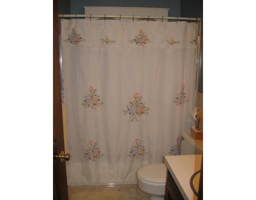 128 Garland Street Springfield, MA 01118 - Photo 6 of 20 Gallery Image 6
