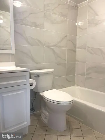 $2,200 | 4520 King Street, Unit 706, Alexandria, VA 22302