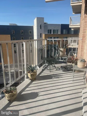 $2,200 | 4520 King Street, Unit 706, Alexandria, VA 22302