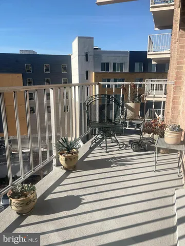 $2,200 | 4520 King Street, Unit 706, Alexandria, VA 22302