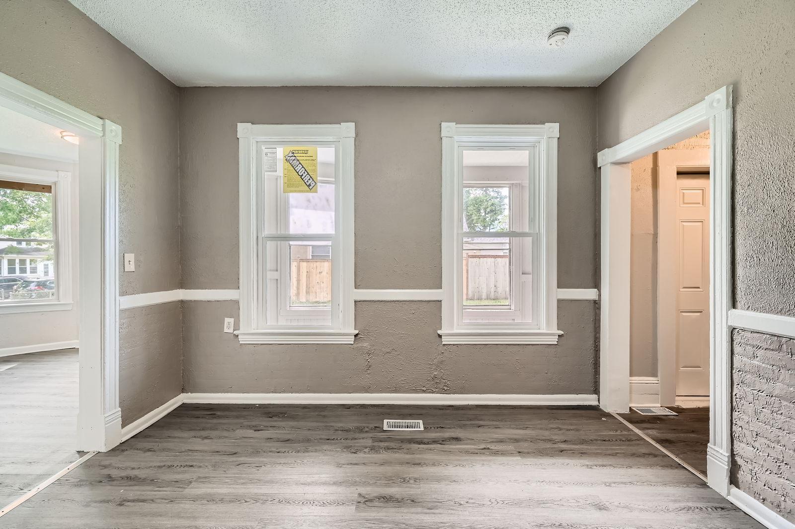 911 X Sims Avenue St. Paul, MN 55106 - Photo 8 of 27