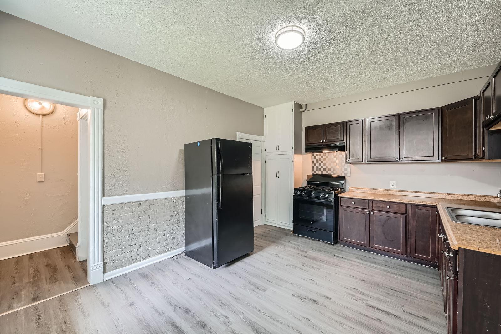 911 X Sims Avenue St. Paul, MN 55106 - Photo 10 of 27