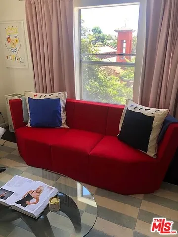 $1,350,000 | 834 Laguna Avenue, Los Angeles, CA 90026