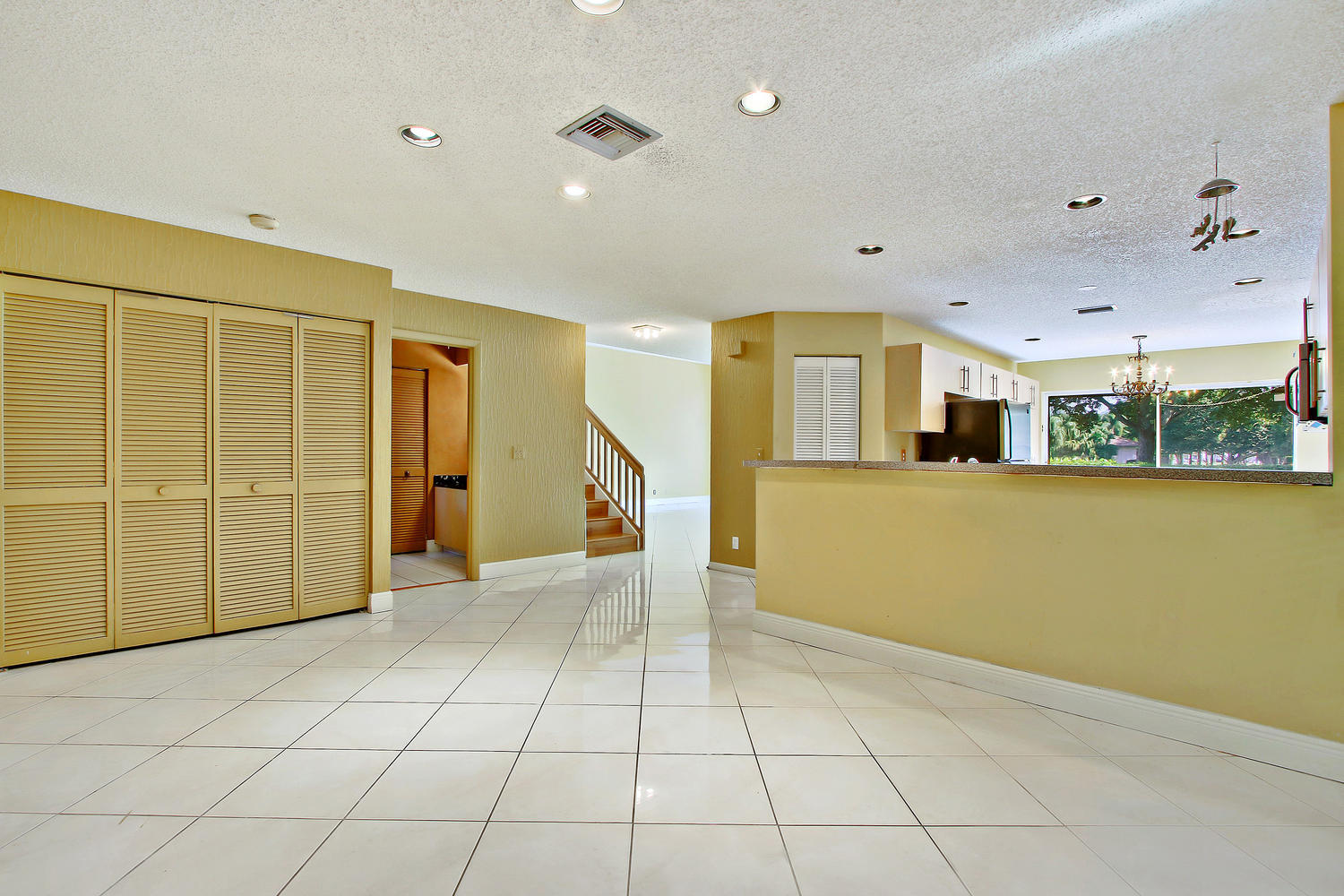 23322 La Vida Way Boca Raton, FL 33433 - Photo 8 of 28 23322 La Vida Way Boca Raton-large-008-5